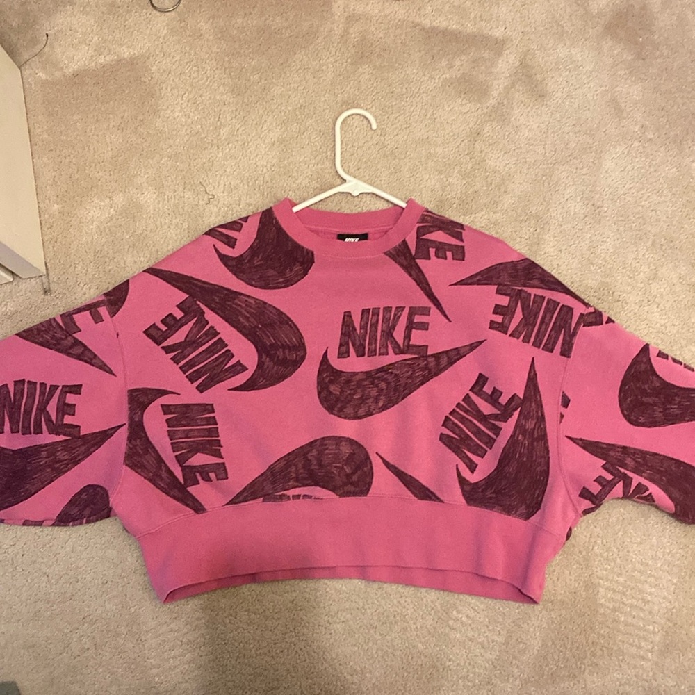 Nike hot pink oversized crop